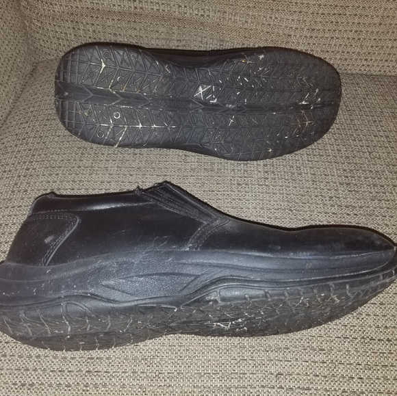 Non-Slip Kitchen Clogs - Picture 2 of 2